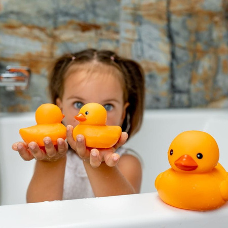 Mom's Care Badeentchen mit Wasserfarbentabletten zum Spielen