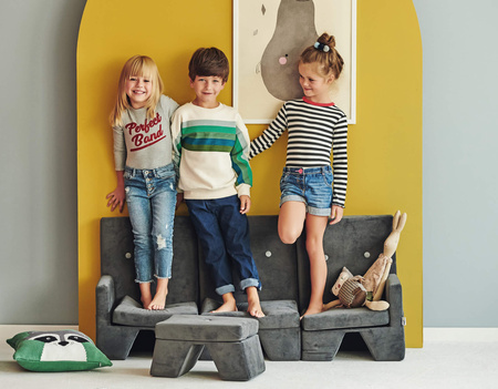 MISIOO Sofa, szara- czarne guziki + podnóżek ,velvet, 3-osobowa - kolekcja premium